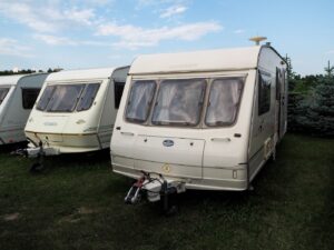 zakup-przyczepy-kempingowej-hcamp