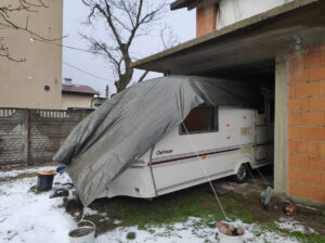 Jak zabezpieczyć przyczepę kempingową na zimę_03